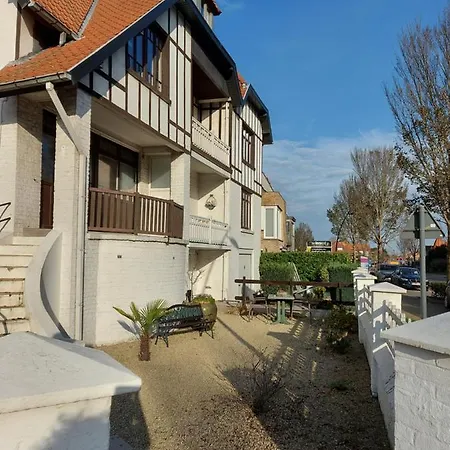 Nos Loisirs Apartment *
